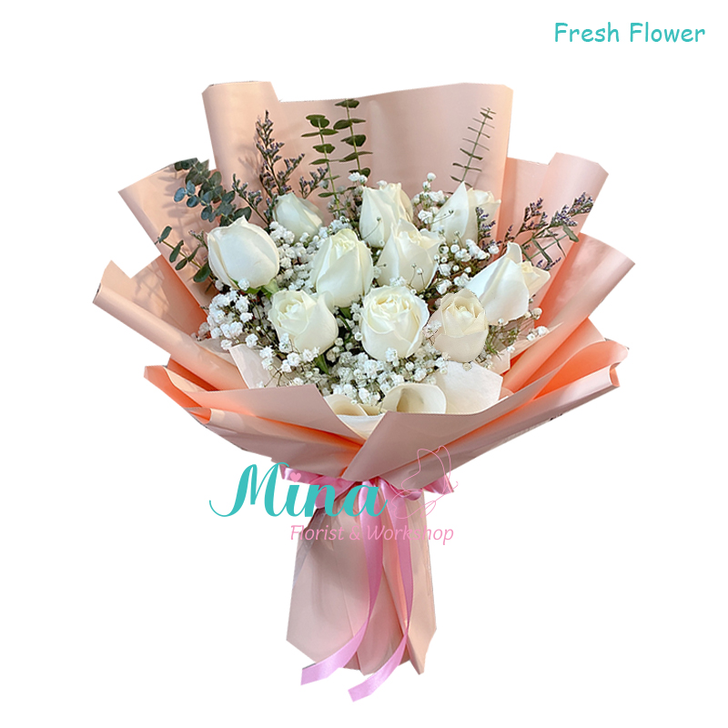 10 white rose bouquet